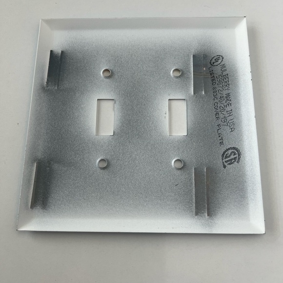 Art Plates Cat Switch Plate Double Toggle Light Switch Made in the USA - Picture 4 of 5